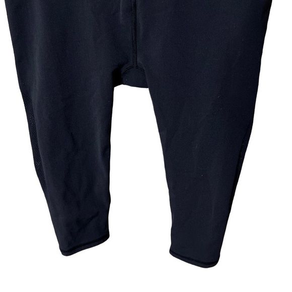 Lululemon Reveal Crop XL - Picture 3 of 6